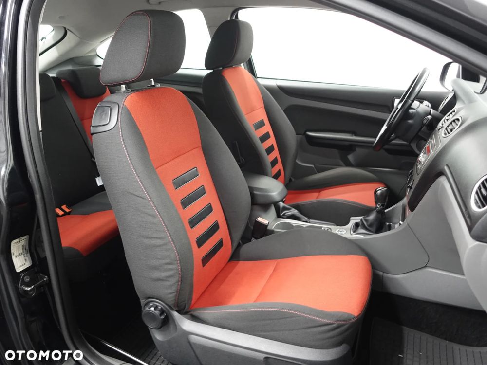 Ford Focus - 27