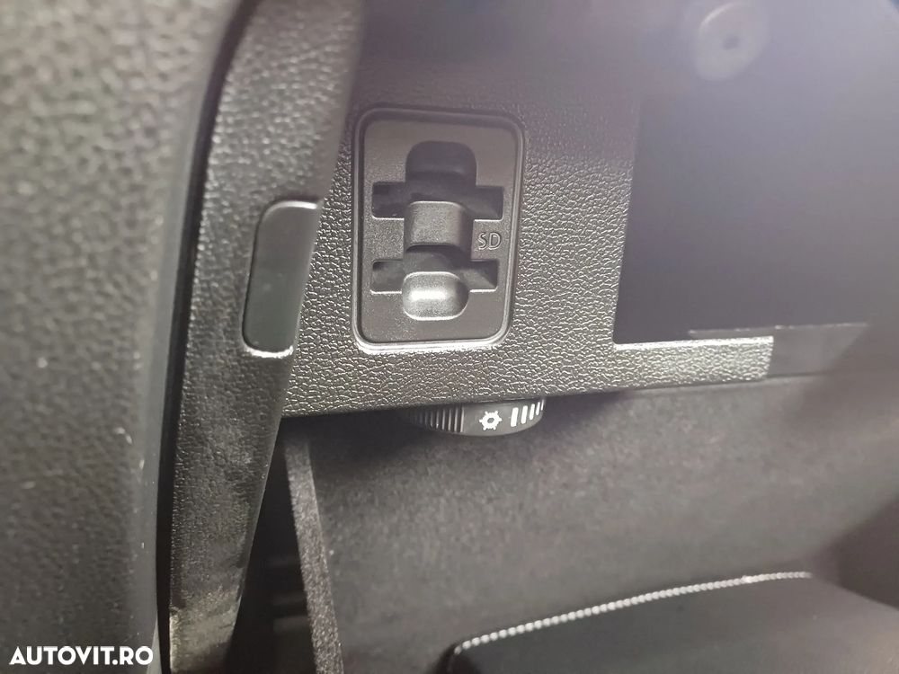 Volkswagen Passat 2.0 TDI DSG Highline - 24
