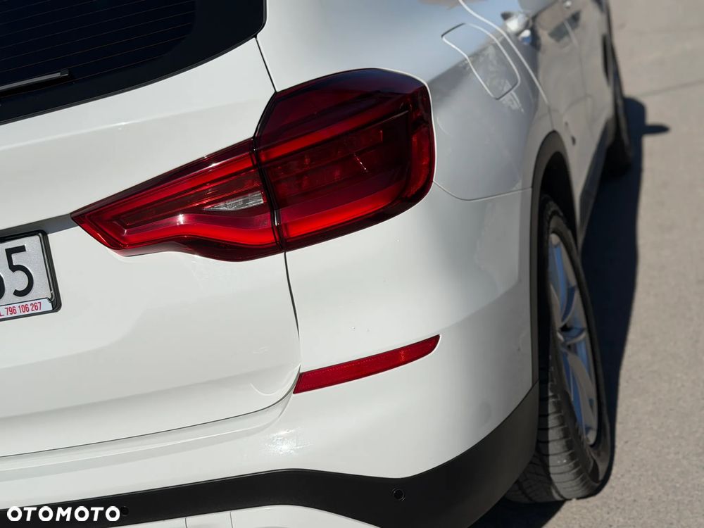 BMW X3 xDrive20i GPF Advantage - 40