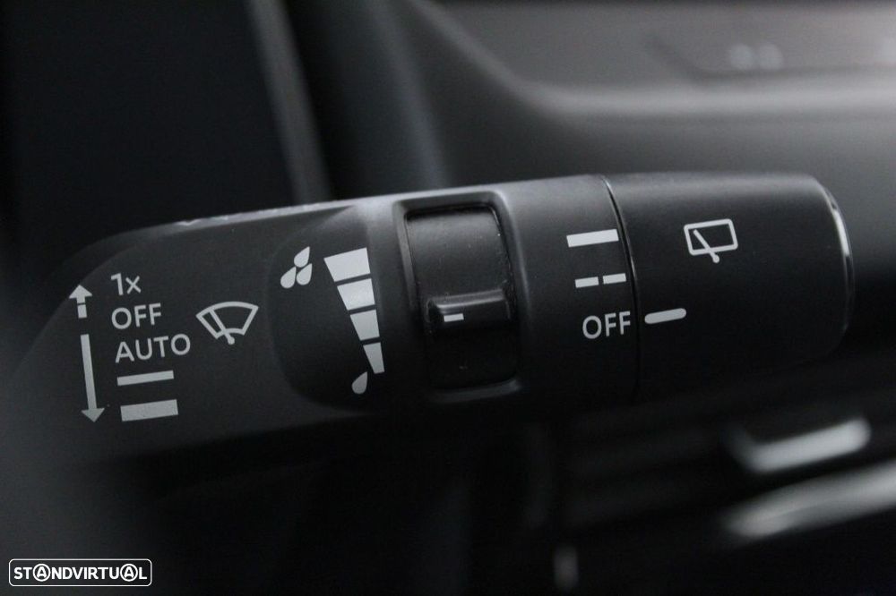 Nissan Qashqai 1.3 DIG-T N-Connecta - 25