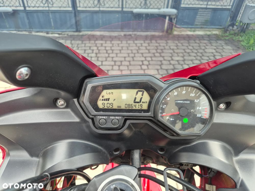 Yamaha FZ6 - 15