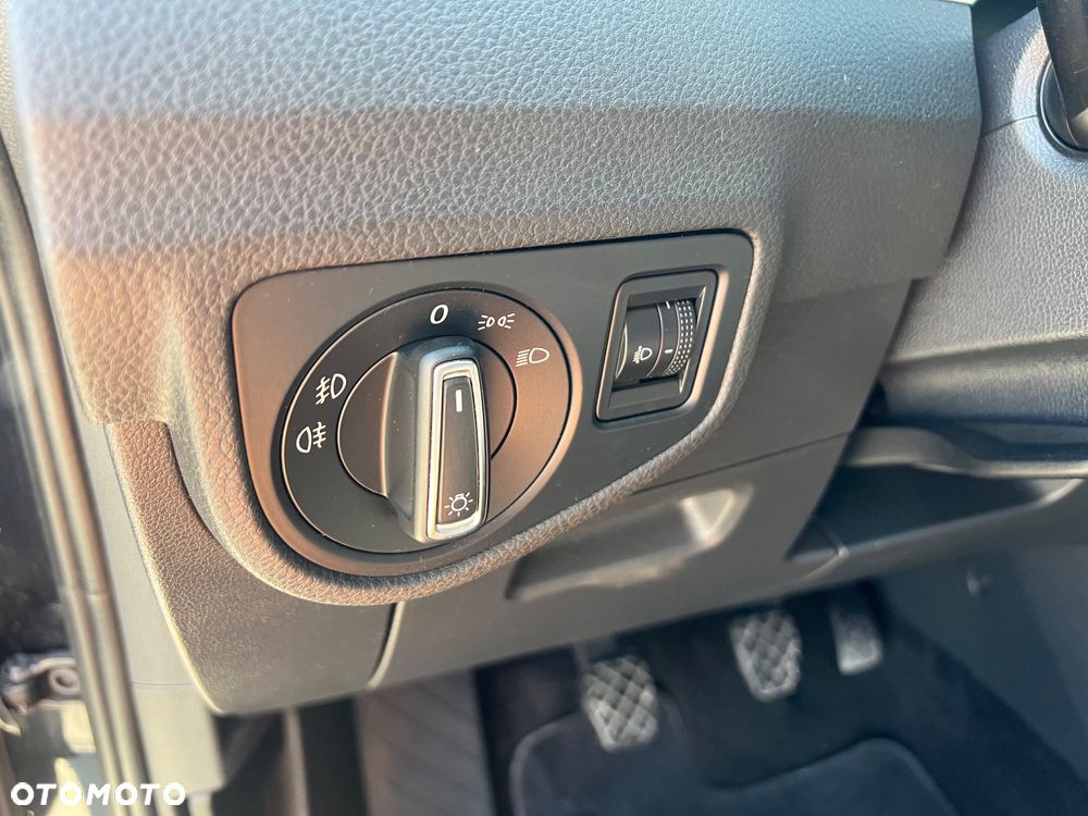 Volkswagen Golf Sportsvan SV 1.6 TDI BMT Start - 21