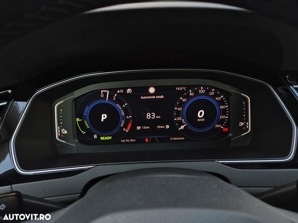 Volkswagen Passat - 15