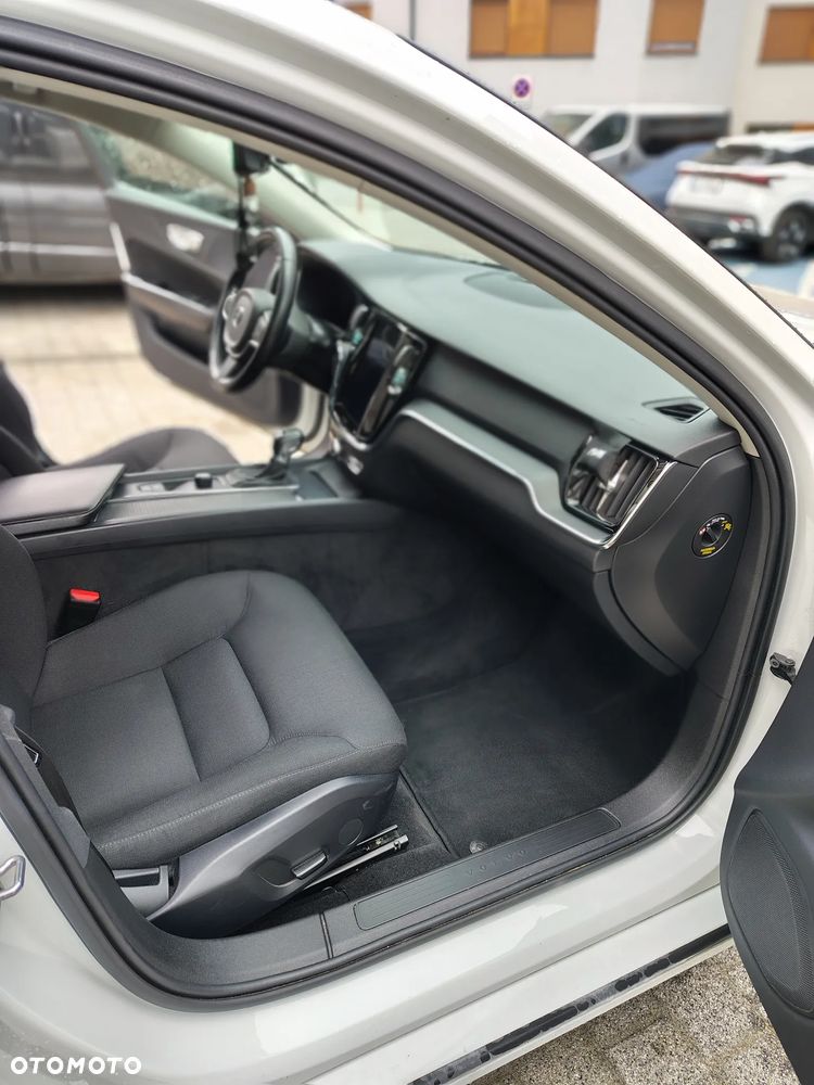 Volvo V60 D3 SCR Momentum - 11