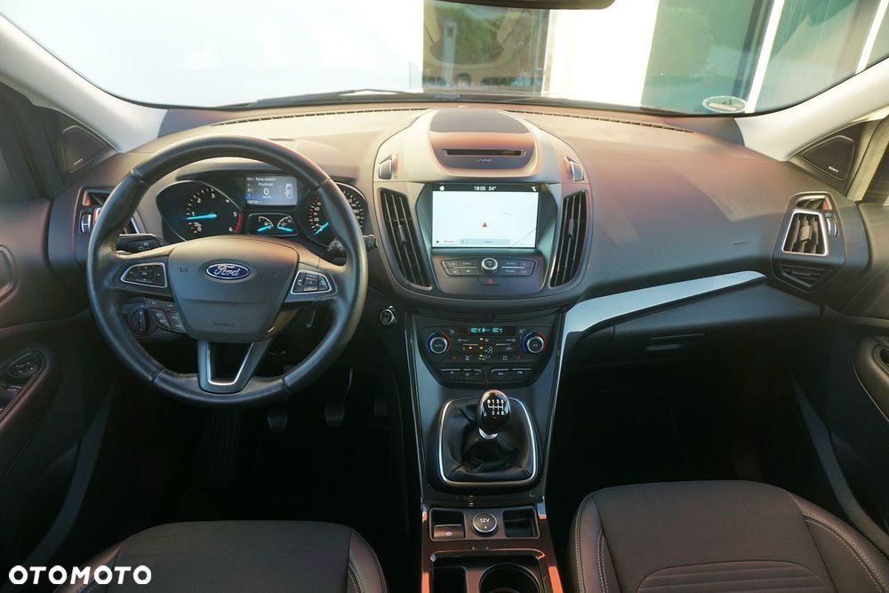 Ford Kuga 2.0 TDCi FWD Titanium - 38