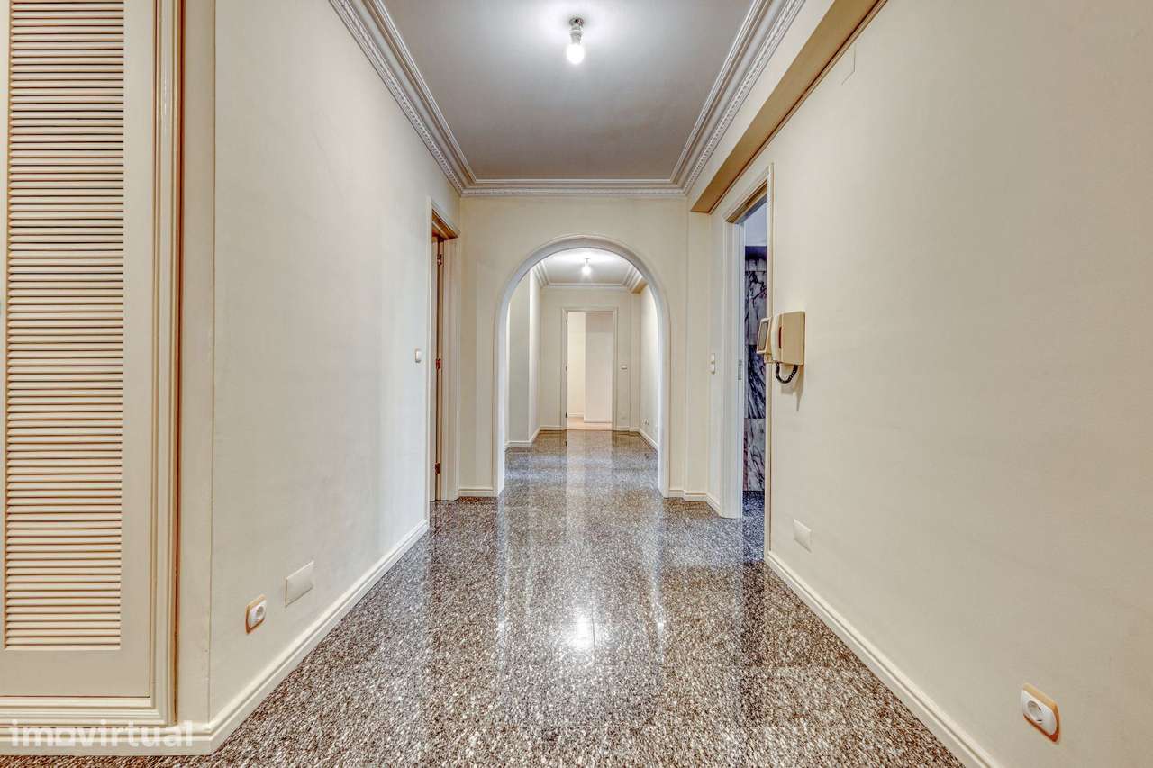 Apartamento, recuperado, para venda, Vila Nova de Gaia - Santa Marinha - Grande imagem: 4/30