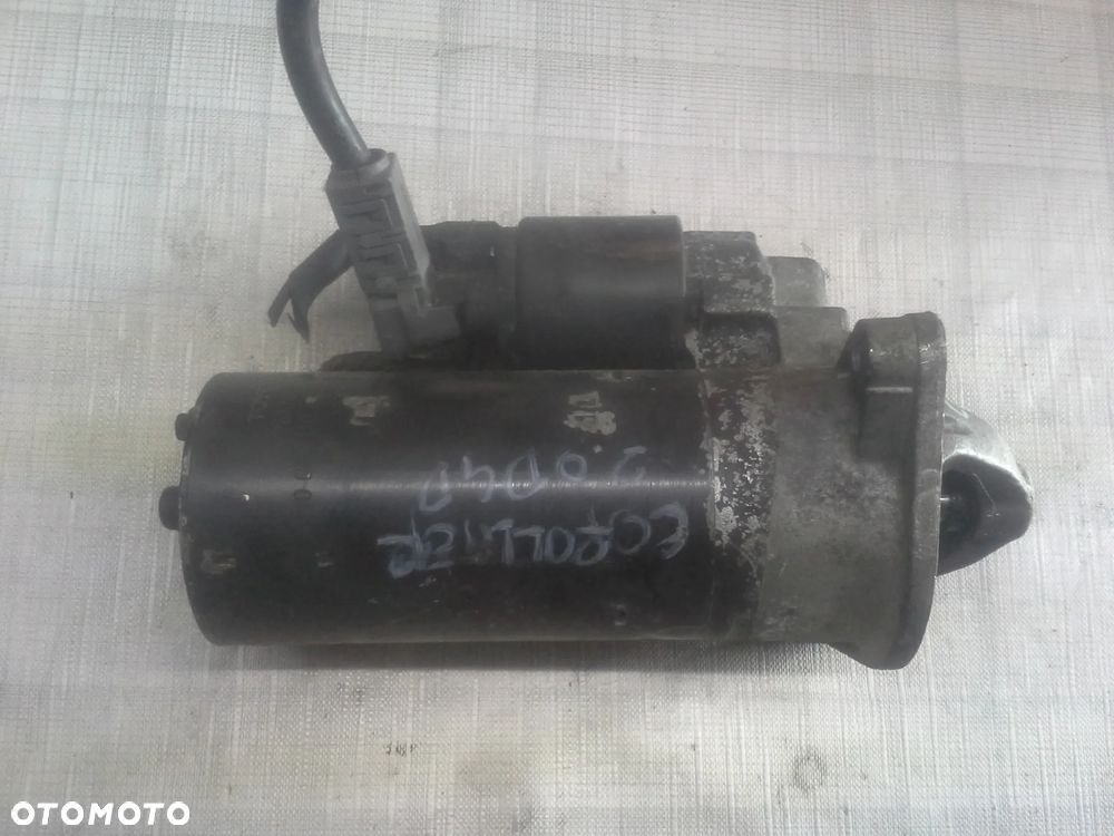 Toyota Corolla E12 2.0 D4D rozrusznik Bosch 0001110132  28100-00010 - 2