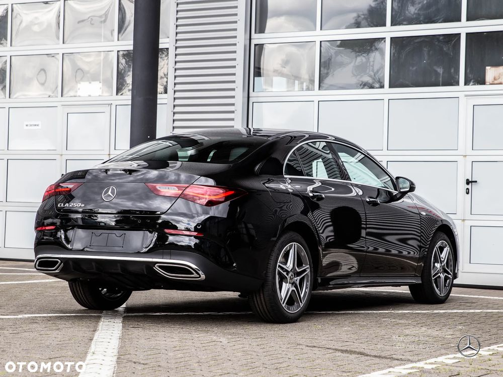 Mercedes-Benz CLA 250 E AMG Line 8G-DCT - 5