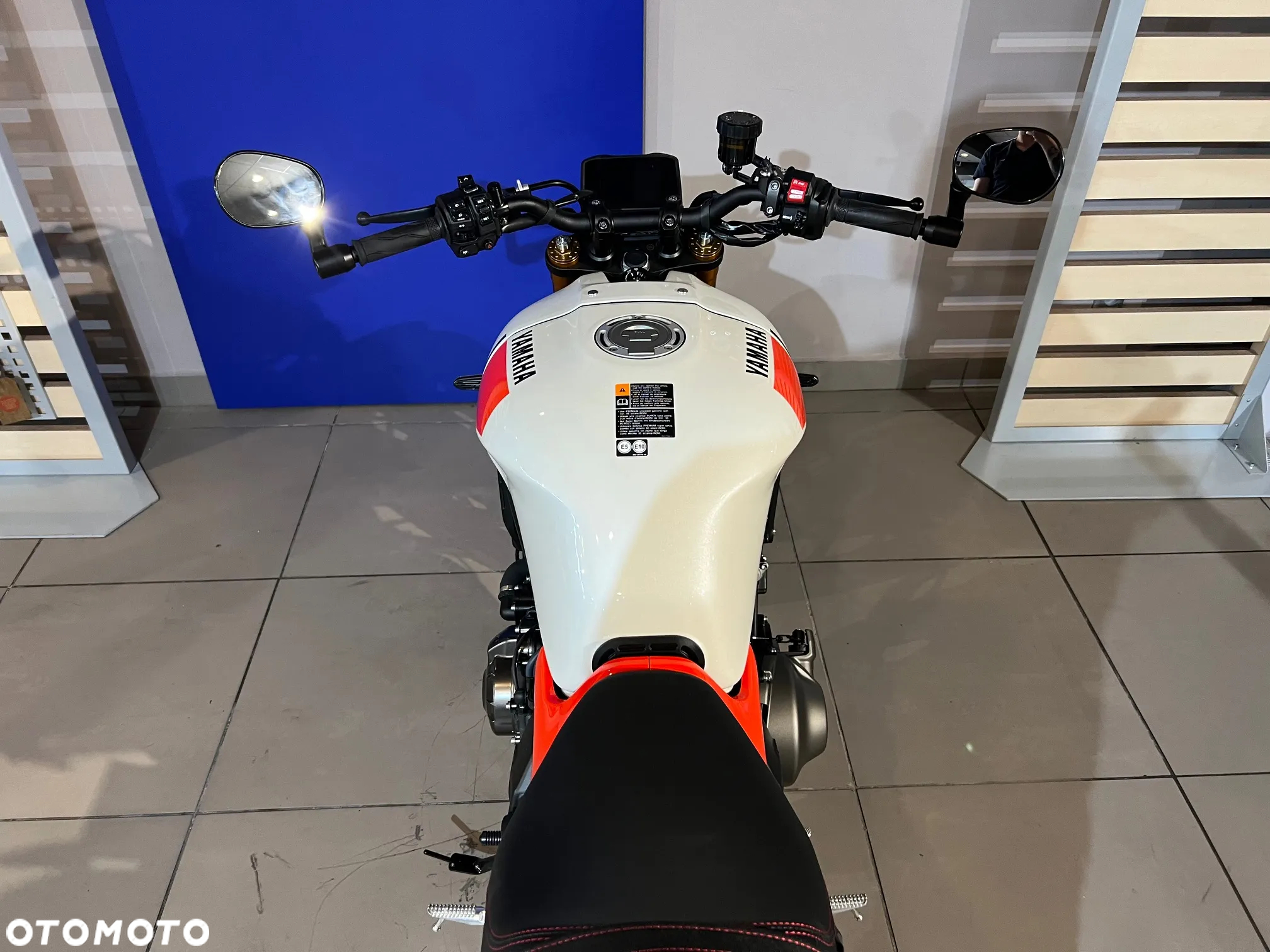 Yamaha XSR - 6