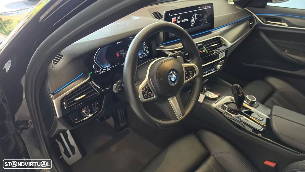 BMW 530 e Pack M - 44