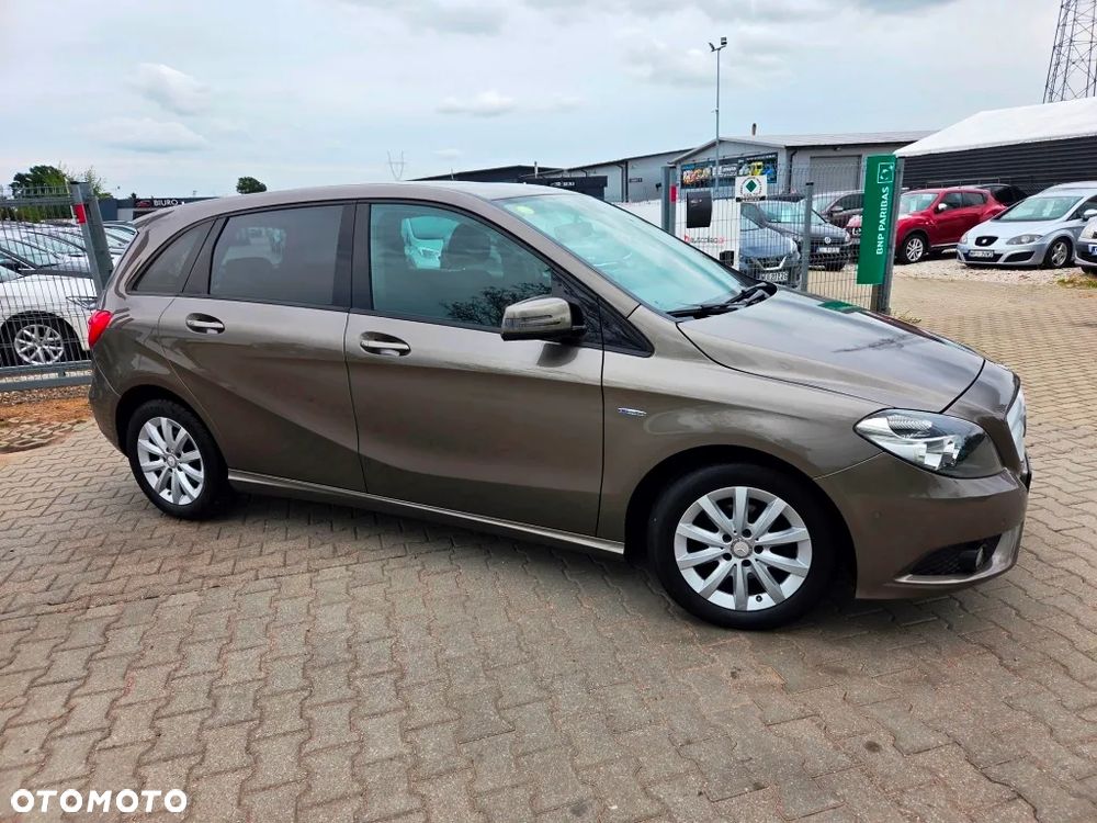 Mercedes-Benz Klasa B 180 CDI (BlueEFFICIENCY) 7G-DCT - 6