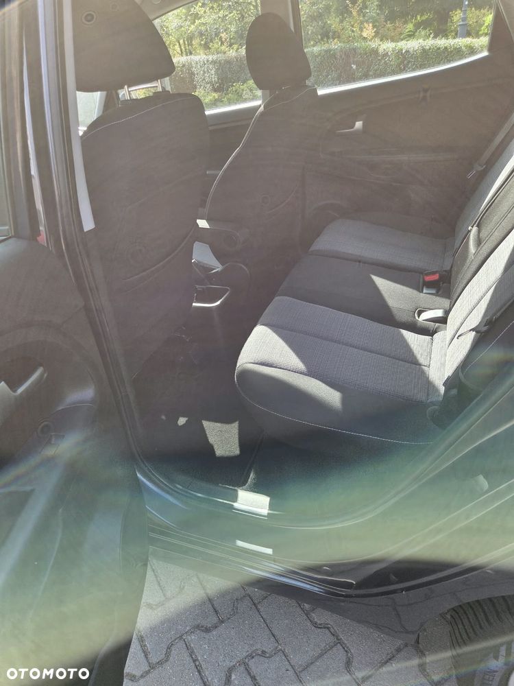 Kia Venga 1.6 L - 19