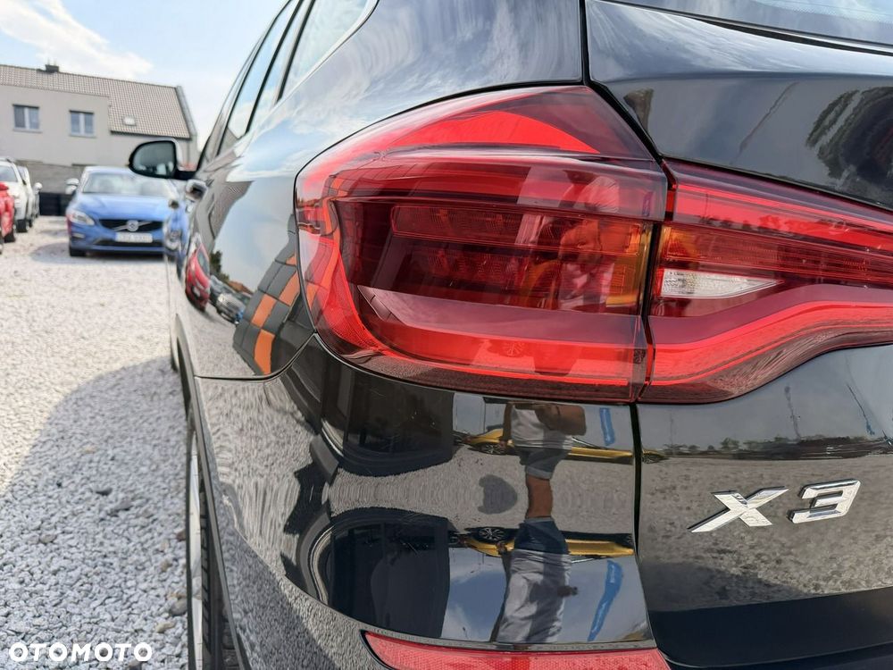 BMW X3 xDrive20d mHEV - 9