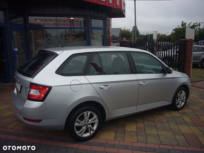 Skoda Fabia 1.0 TSI Ambition - 6