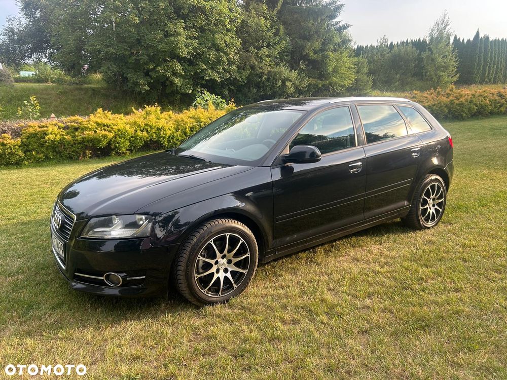 Audi A3 Sportback - 2