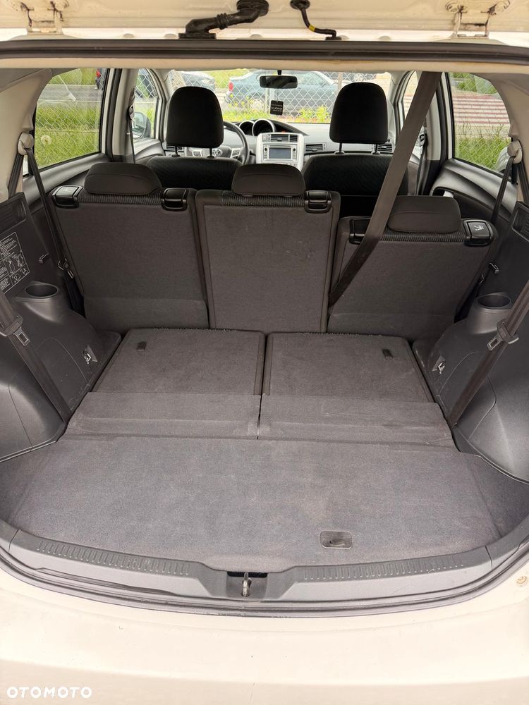 Toyota Verso - 10