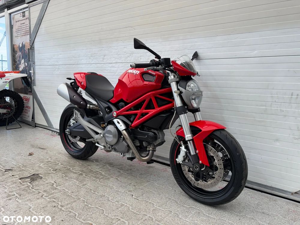 Ducati Monster - 12