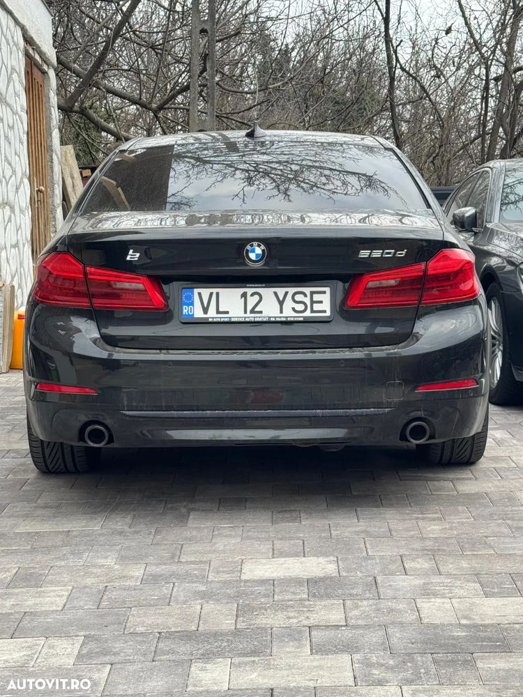 BMW Seria 5 520d Sport Line - 13
