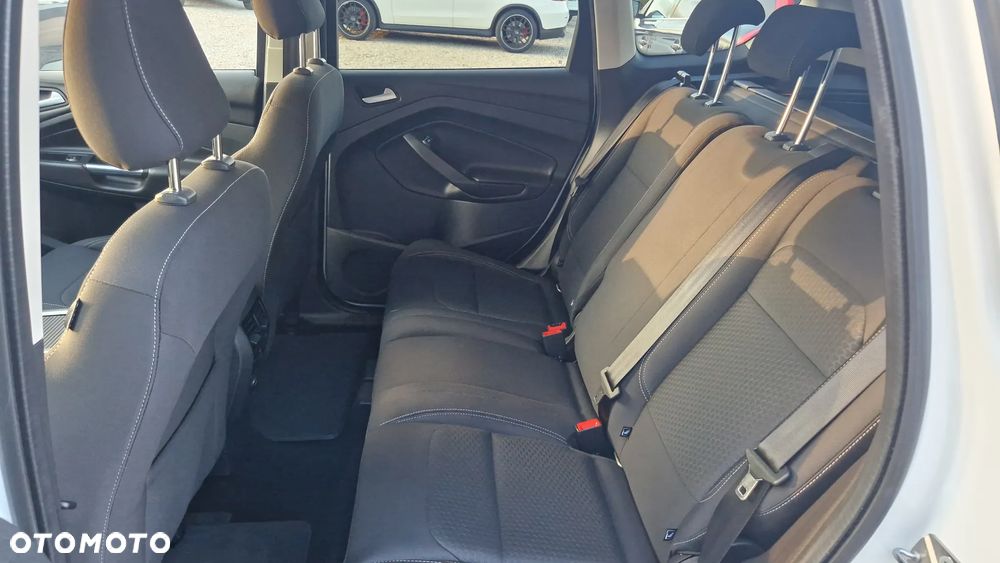 Ford Kuga 1.5 EcoBoost 2x4 Titanium - 19