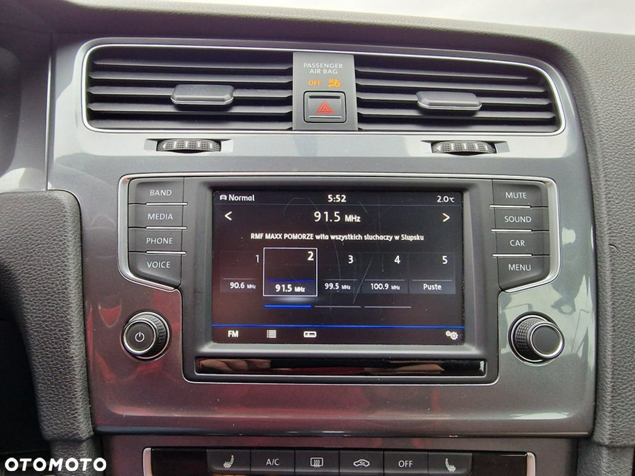 Volkswagen Golf - 24