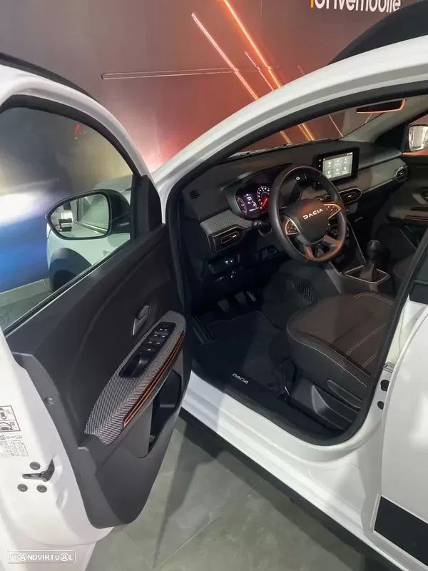 Dacia Sandero - 2