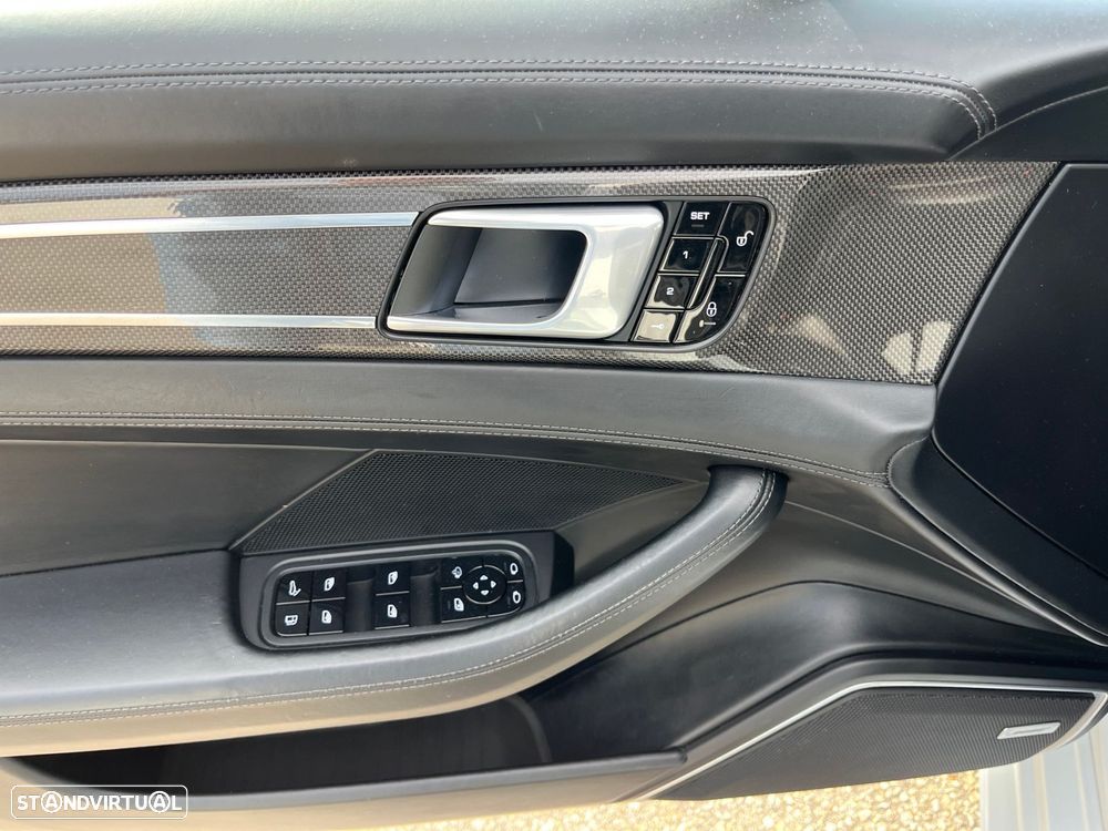 Porsche Panamera Sport Turismo - 25