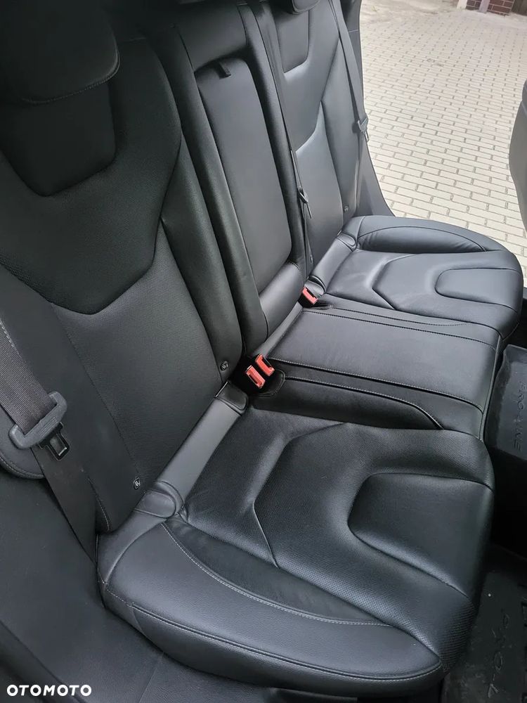Ford Mondeo 2.0 TDCi Titanium PowerShift - 12
