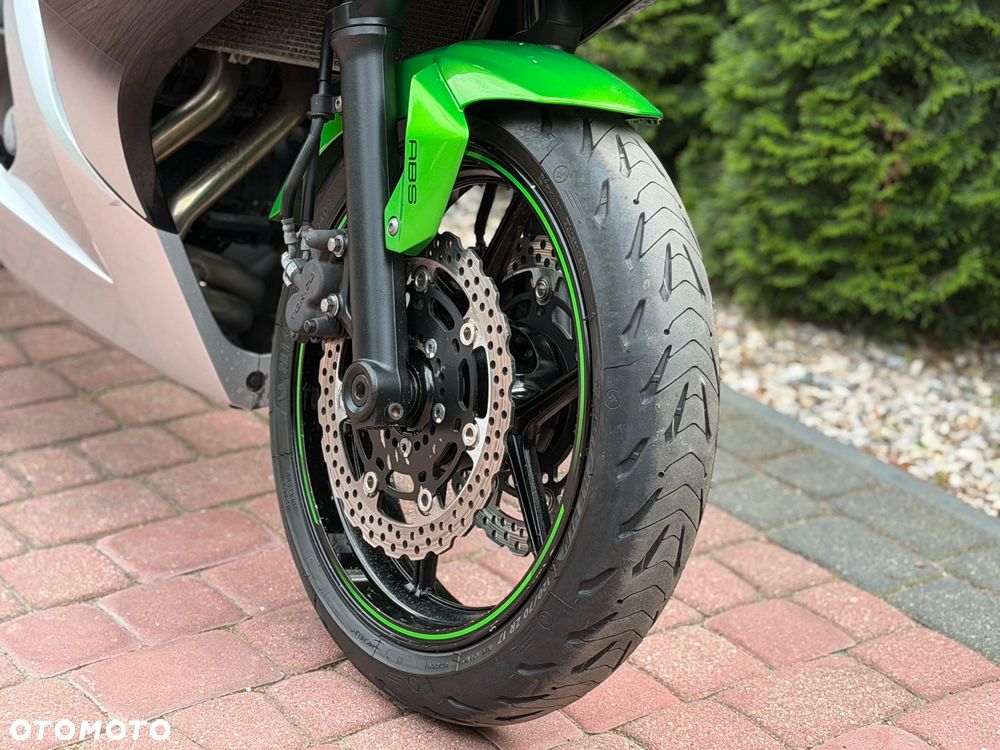 Kawasaki ER - 22