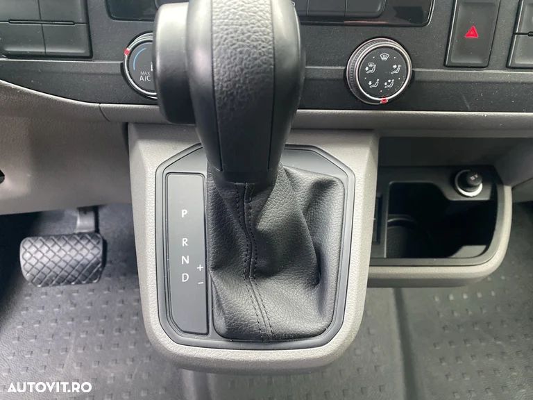 Volkswagen Multivan - 19