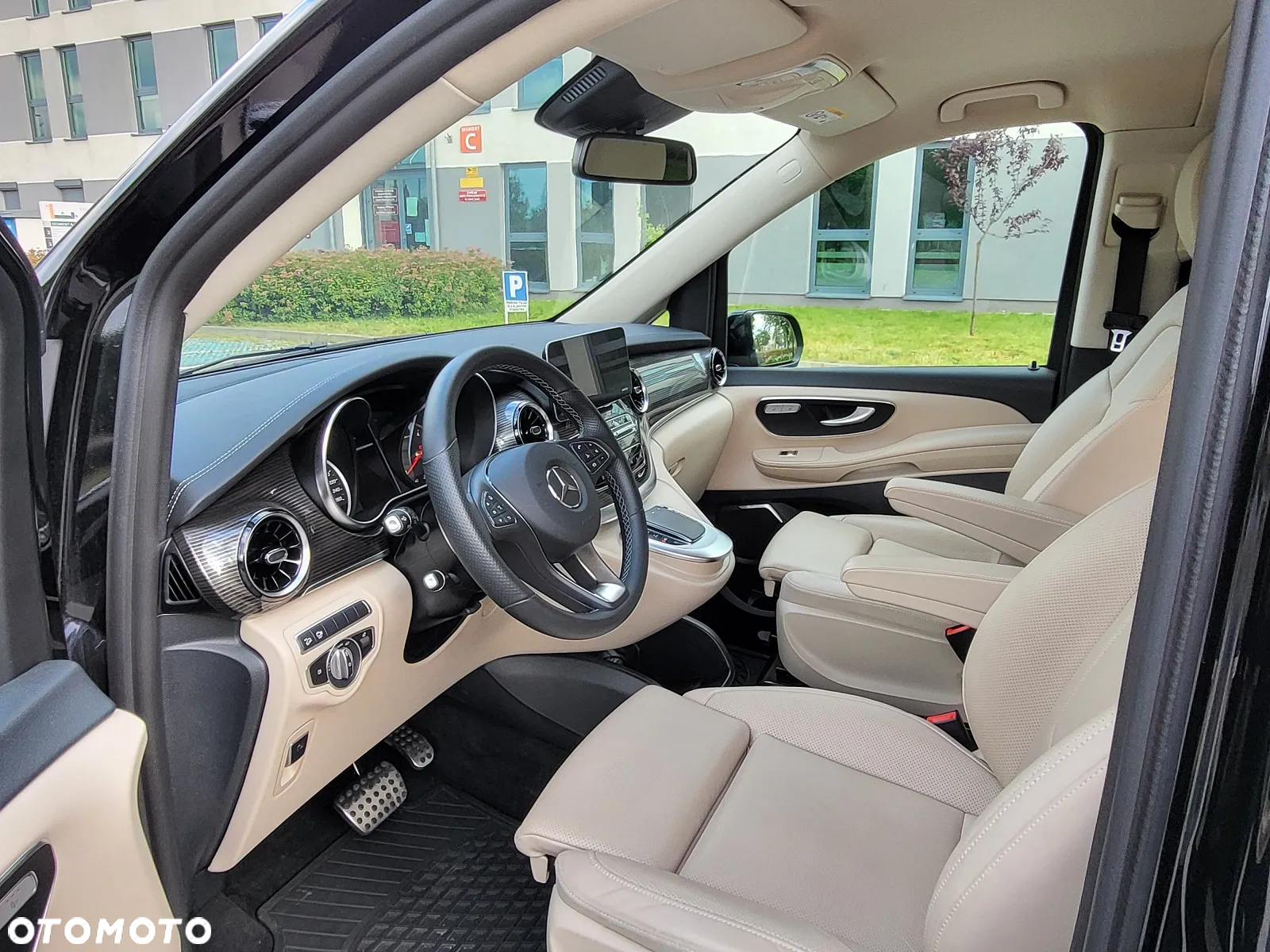Mercedes-Benz Klasa V 300 d 4-Matic Exclusive 9G-Tronic (d³ugi) - 29