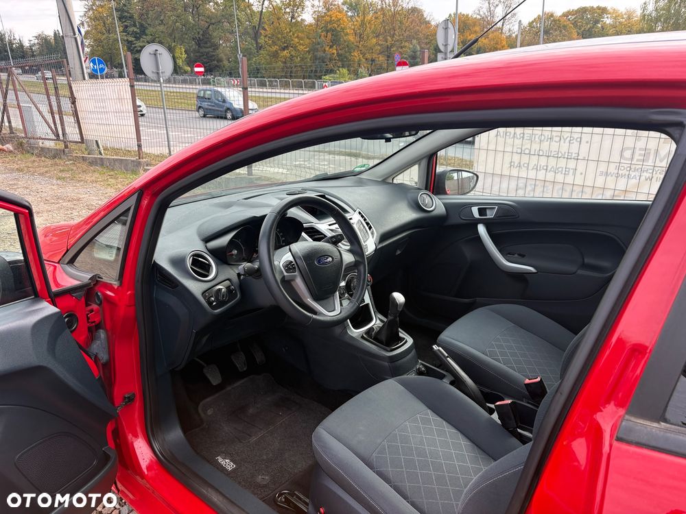 Ford Fiesta - 15