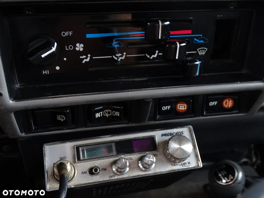 Toyota Land Cruiser LJ73 Special - 11