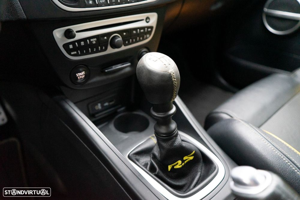 Renault Mégane Coupe 2.0 T 16V RS - 32