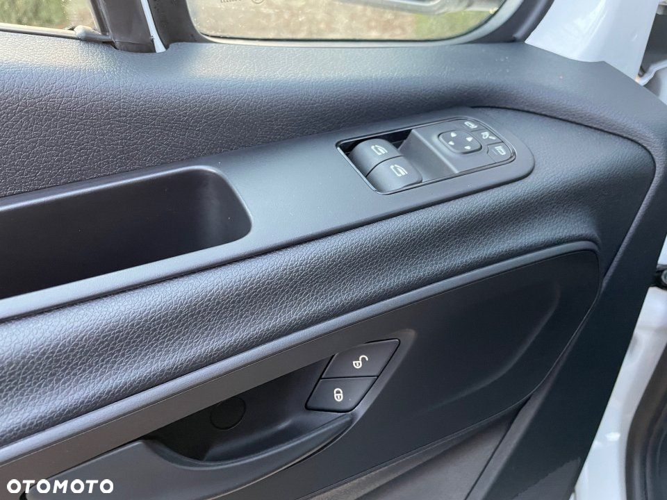 Mercedes-Benz Sprinter - 5