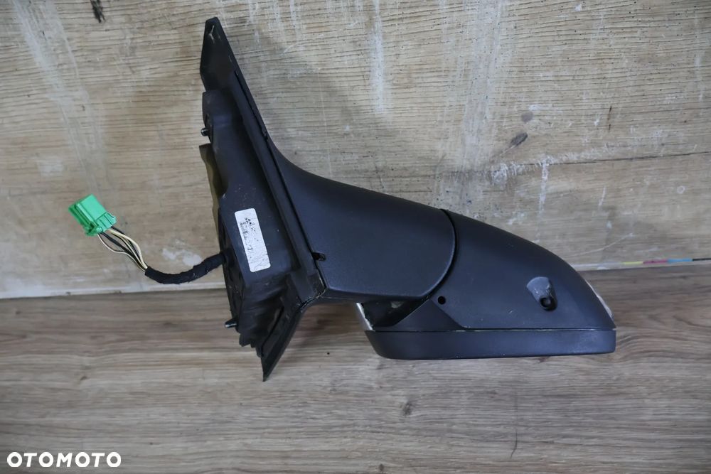 VOLVO V70 III 07-13 LUSTERKO LEWE 426-26 ORYGINAŁ EUROPA 8 PIN - 8