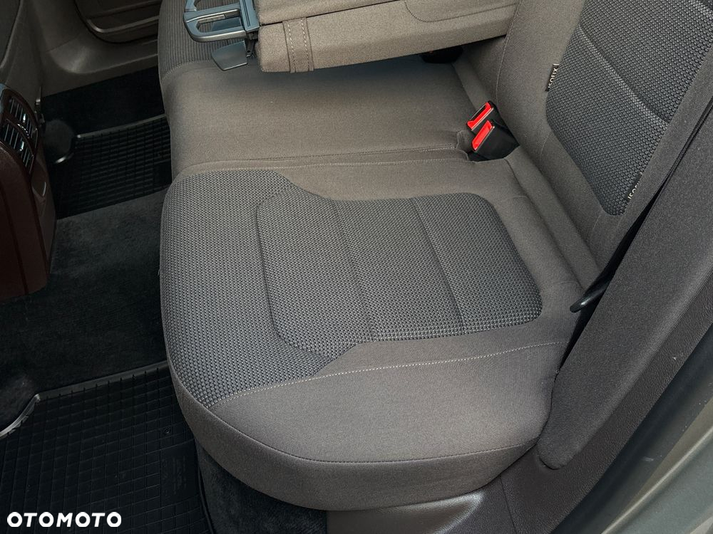 Volkswagen Passat 2.0 TDI Highline - 31