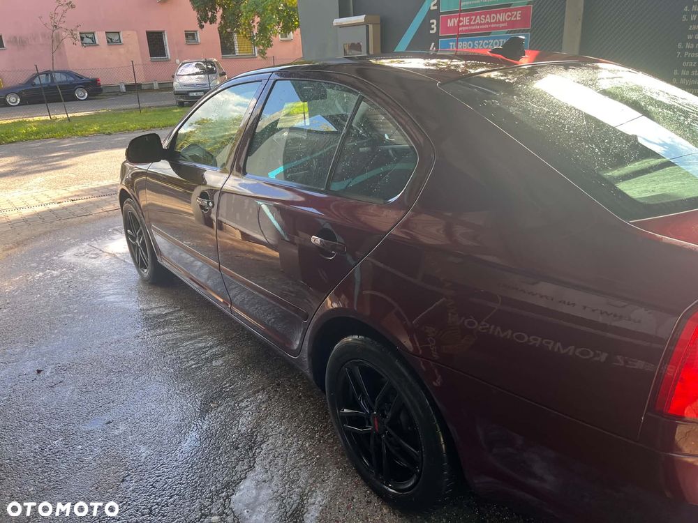 Skoda Octavia 2.0 TDI DPF DSG Elegance - 3