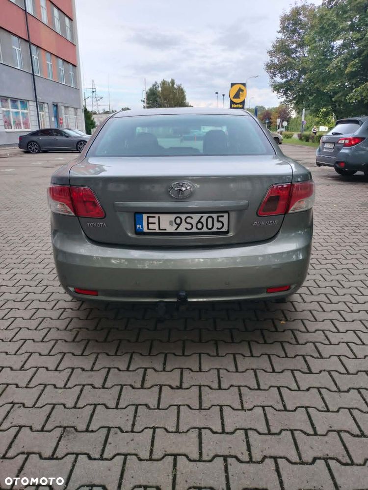 Toyota Avensis 2.2 D-4D 2010 - 4