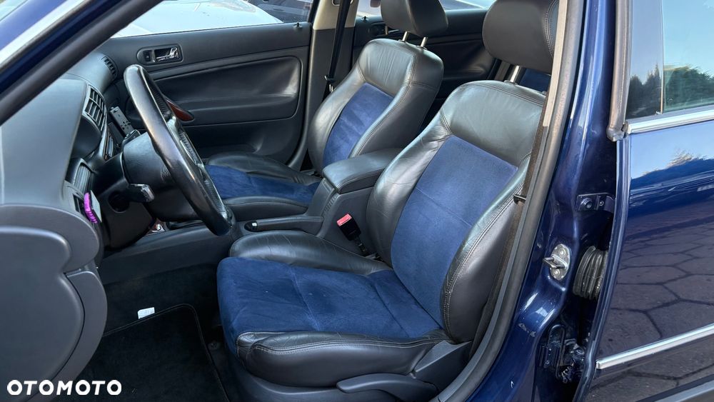 Volkswagen Passat 1.9 TDI Exclusive - 20