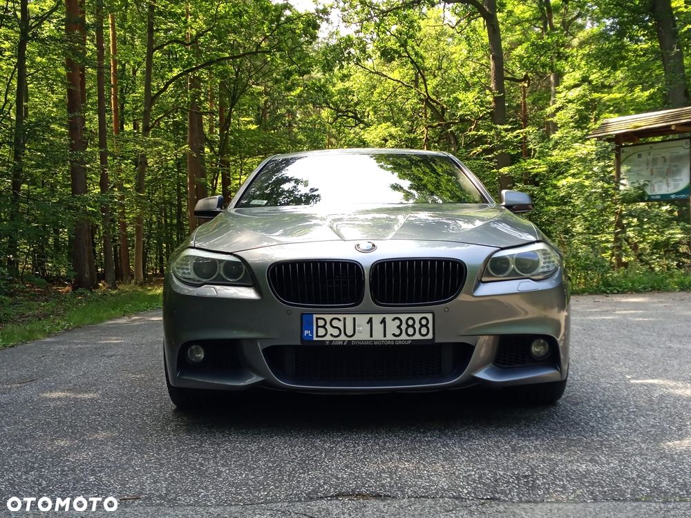 BMW Seria 5 550i xDrive Sport-Aut - 3