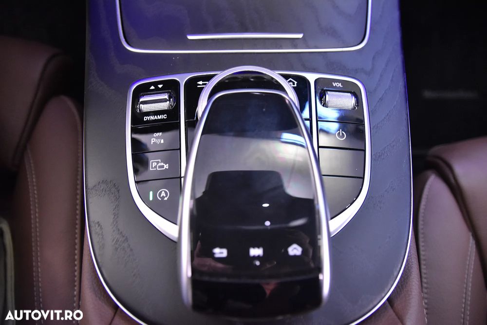 Mercedes-Benz E - 16