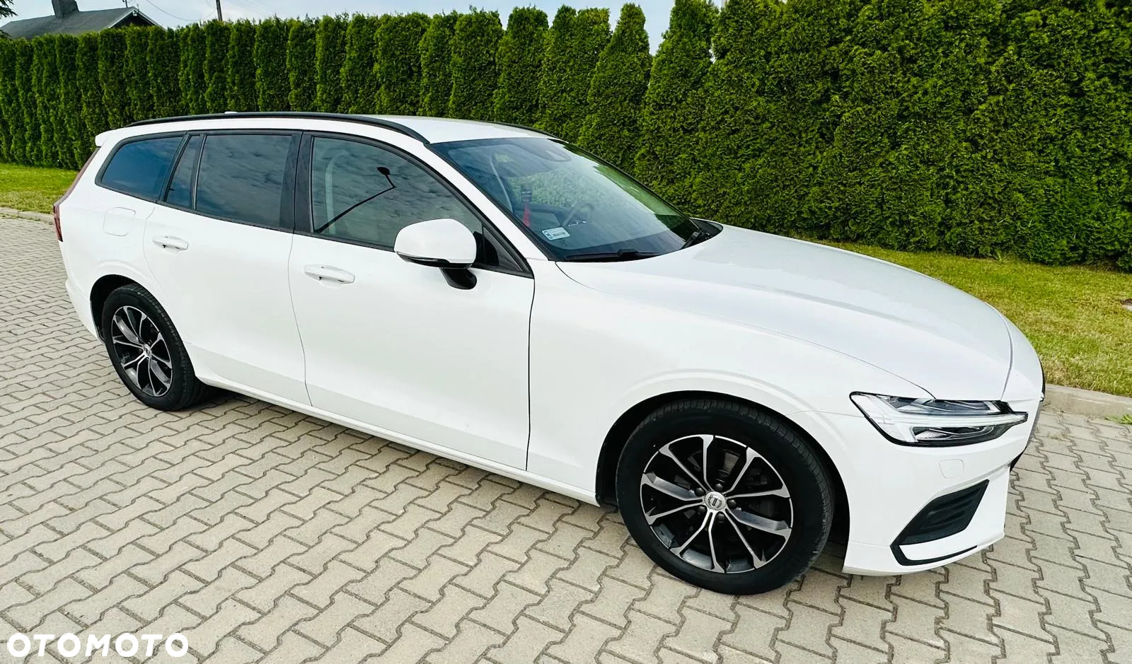 Volvo V60 D4 Momentum Pro - 2