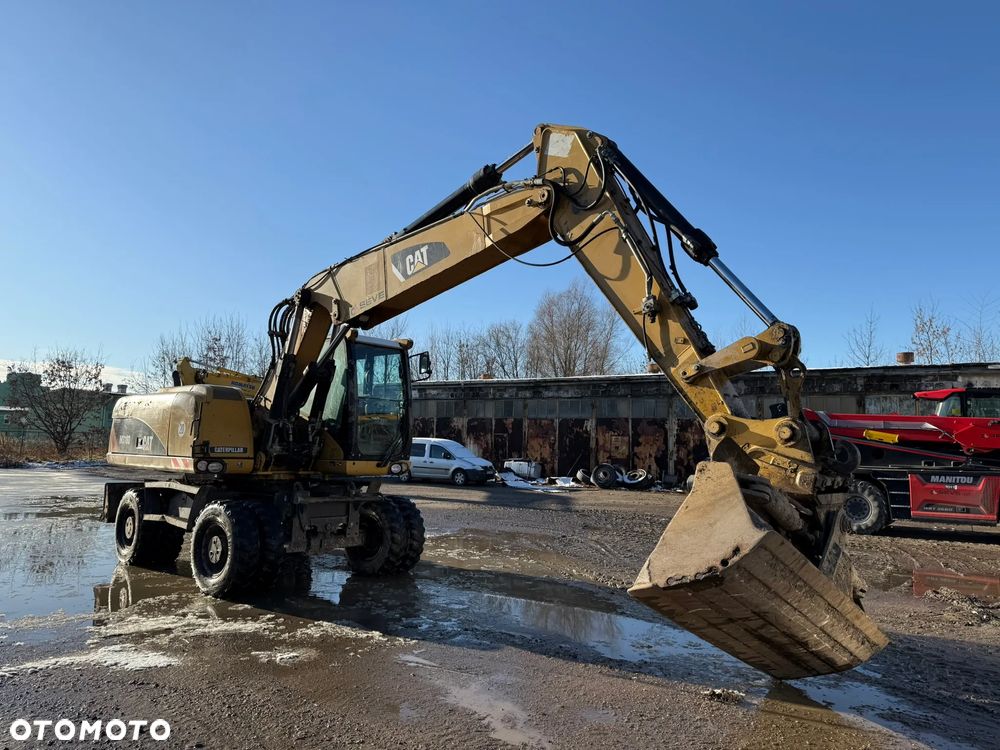 Caterpillar CAT 318 D - 6