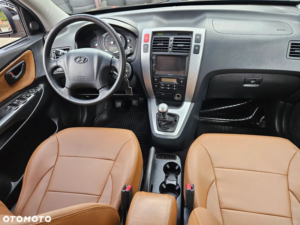 Hyundai Tucson 2.0 CRDi Premium - 11