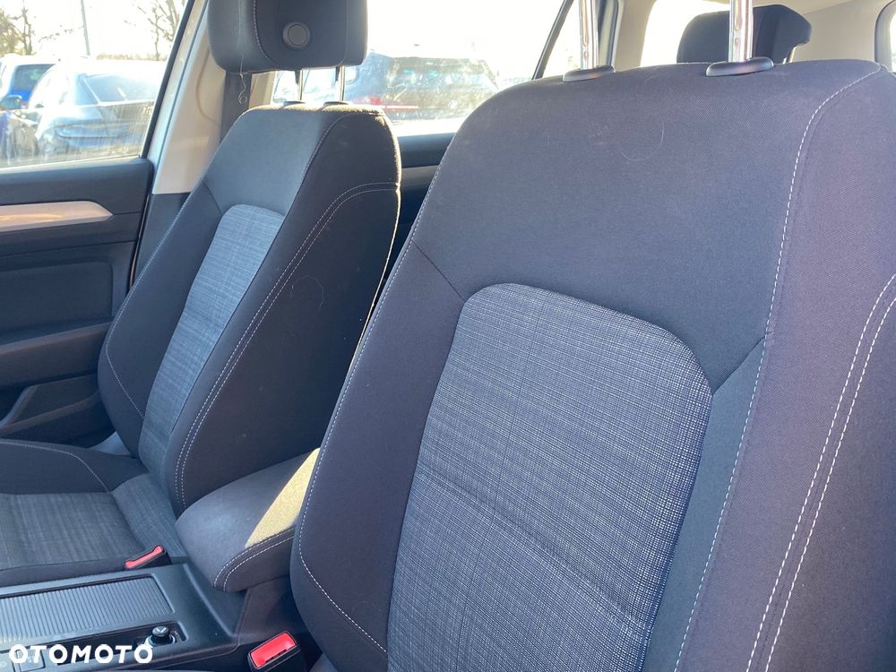 Volkswagen Passat - 26