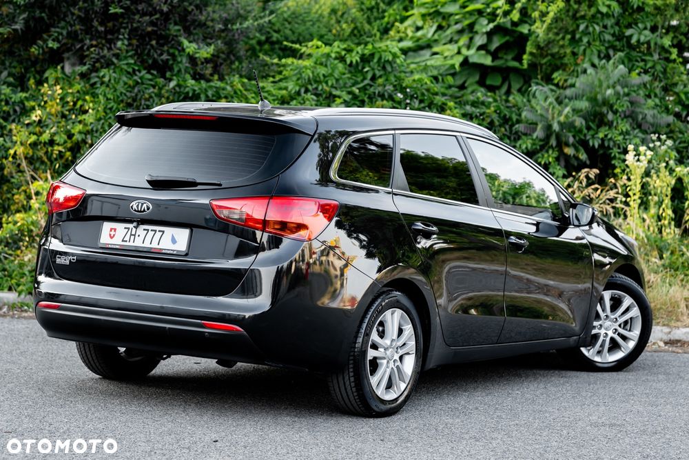 Kia Ceed 1.6 GDI DCT Platinum Edition - 11