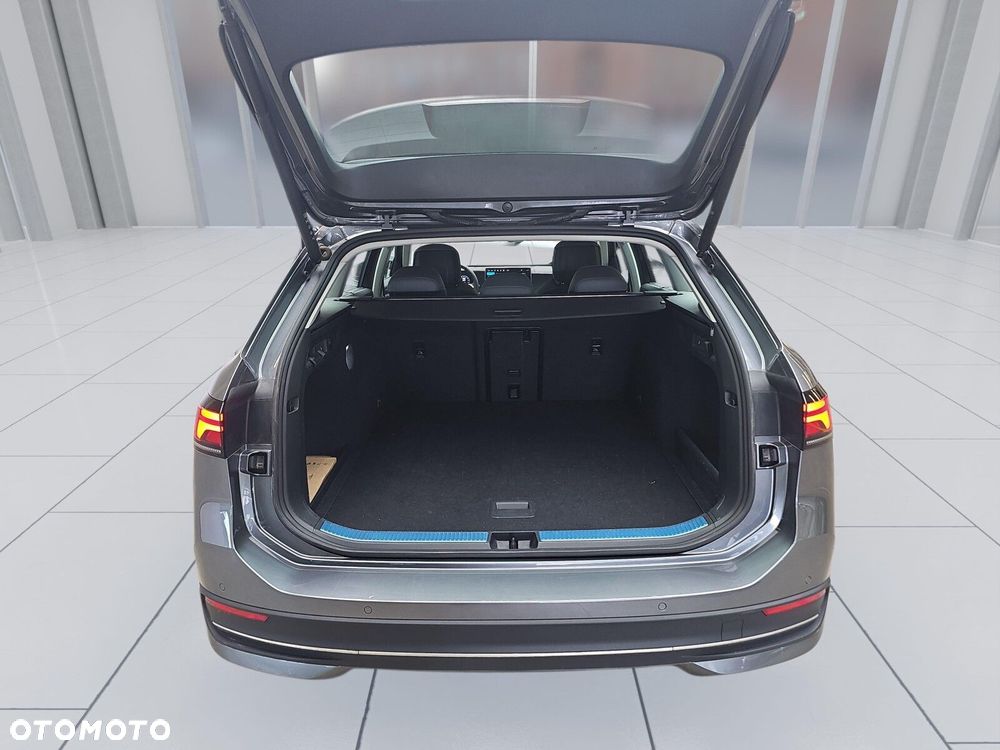 Volkswagen Passat - 19