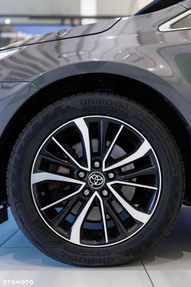 Toyota Avensis 2.0 D-4D Premium - 18