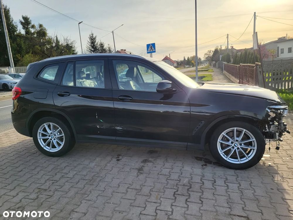 BMW X3 xDrive30i Advantage sport - 5