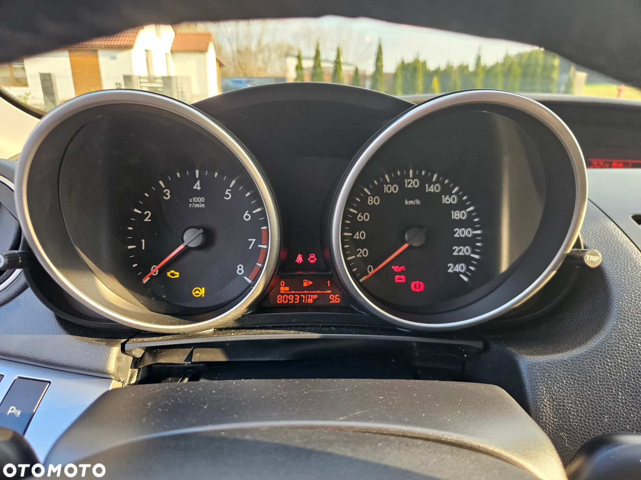 Mazda 3 1.6 Active + - 30